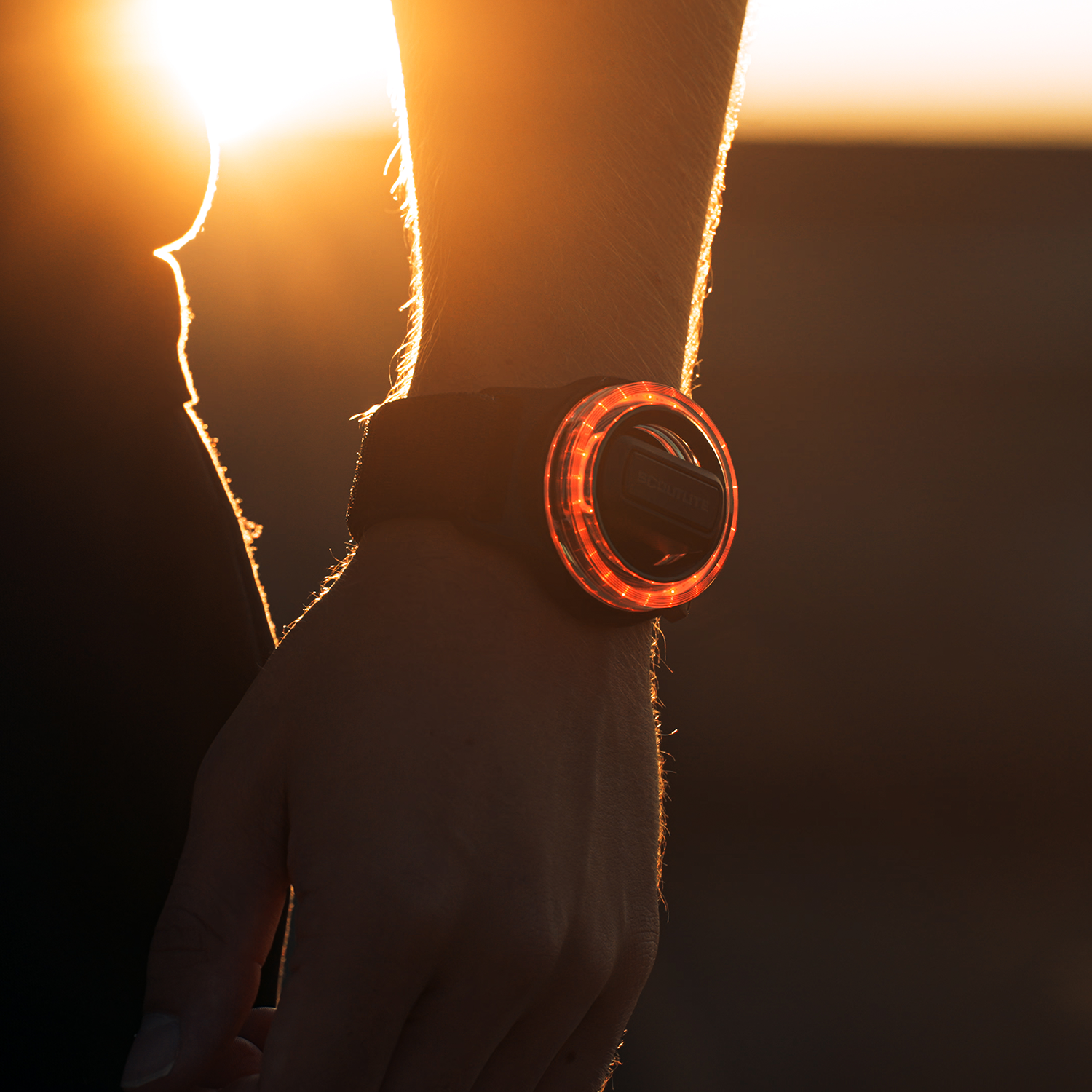 BlinkO accessory: the magnetic wristband
