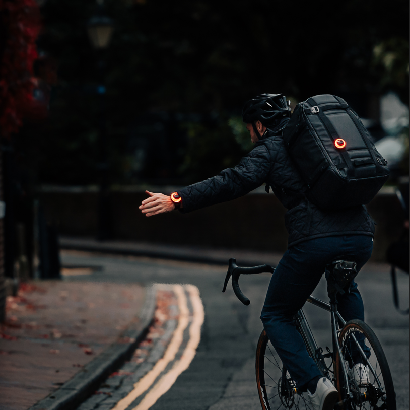 BlinkO: the Ultimate Wearable Outdoor Safety Light